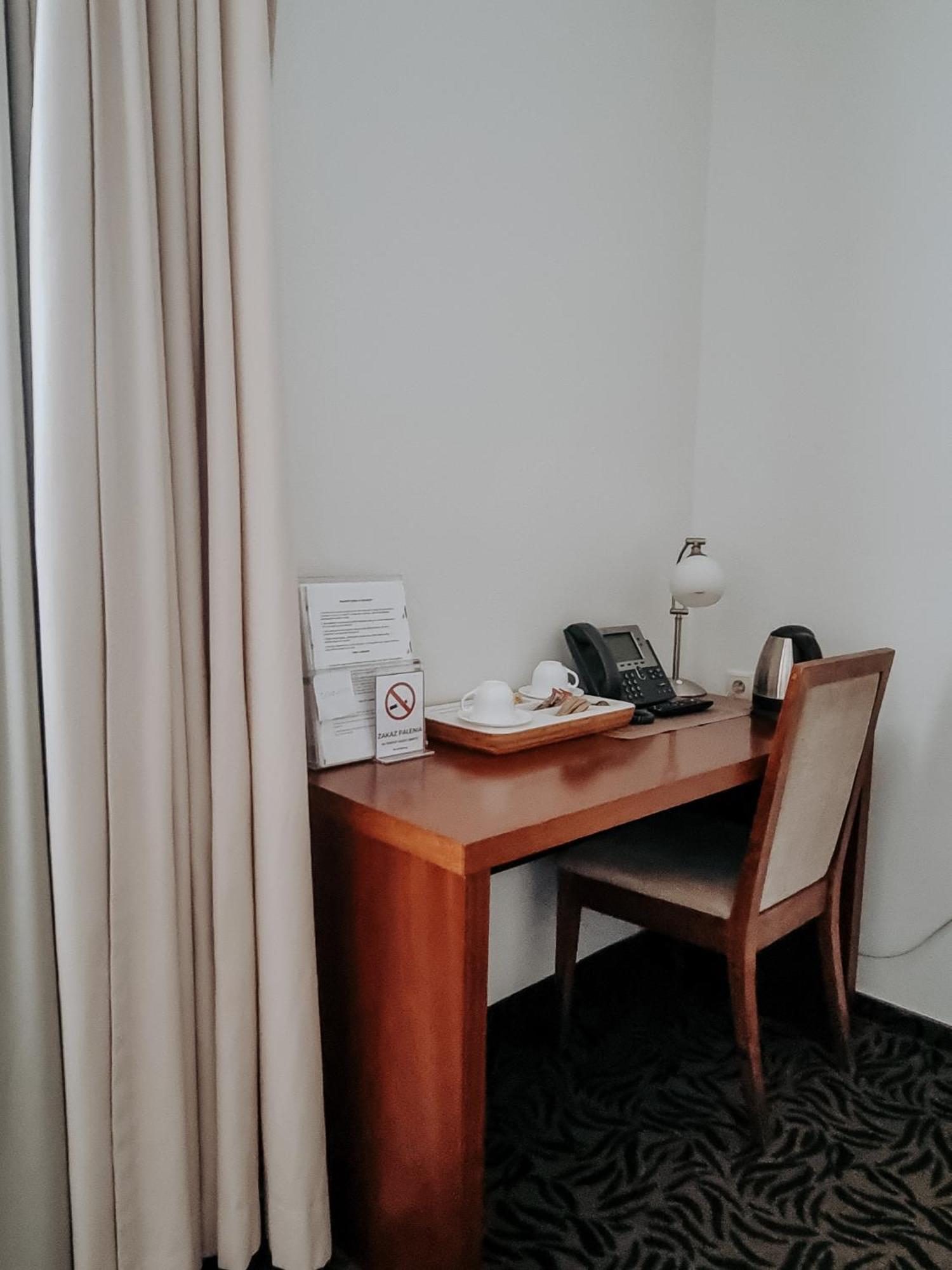 Hotel Azyl